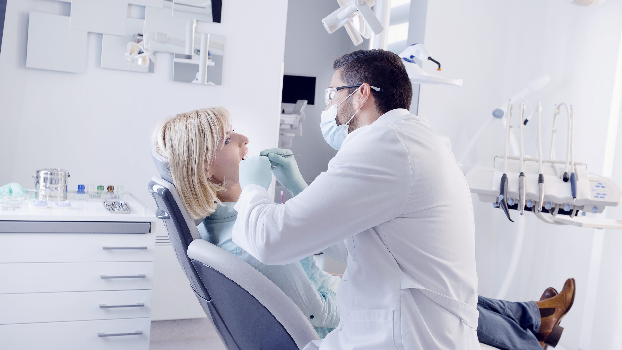 Dentist in Carol Stream, IL